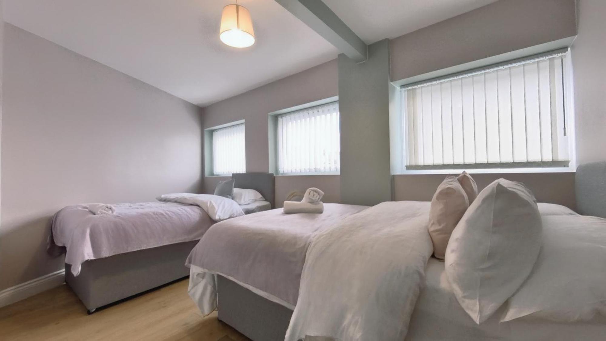 Group Bookings: Up To 30 Guests Across 5 Spacious Flats! Keyless Access Free Wifi & Parking Birmingham Exterior foto