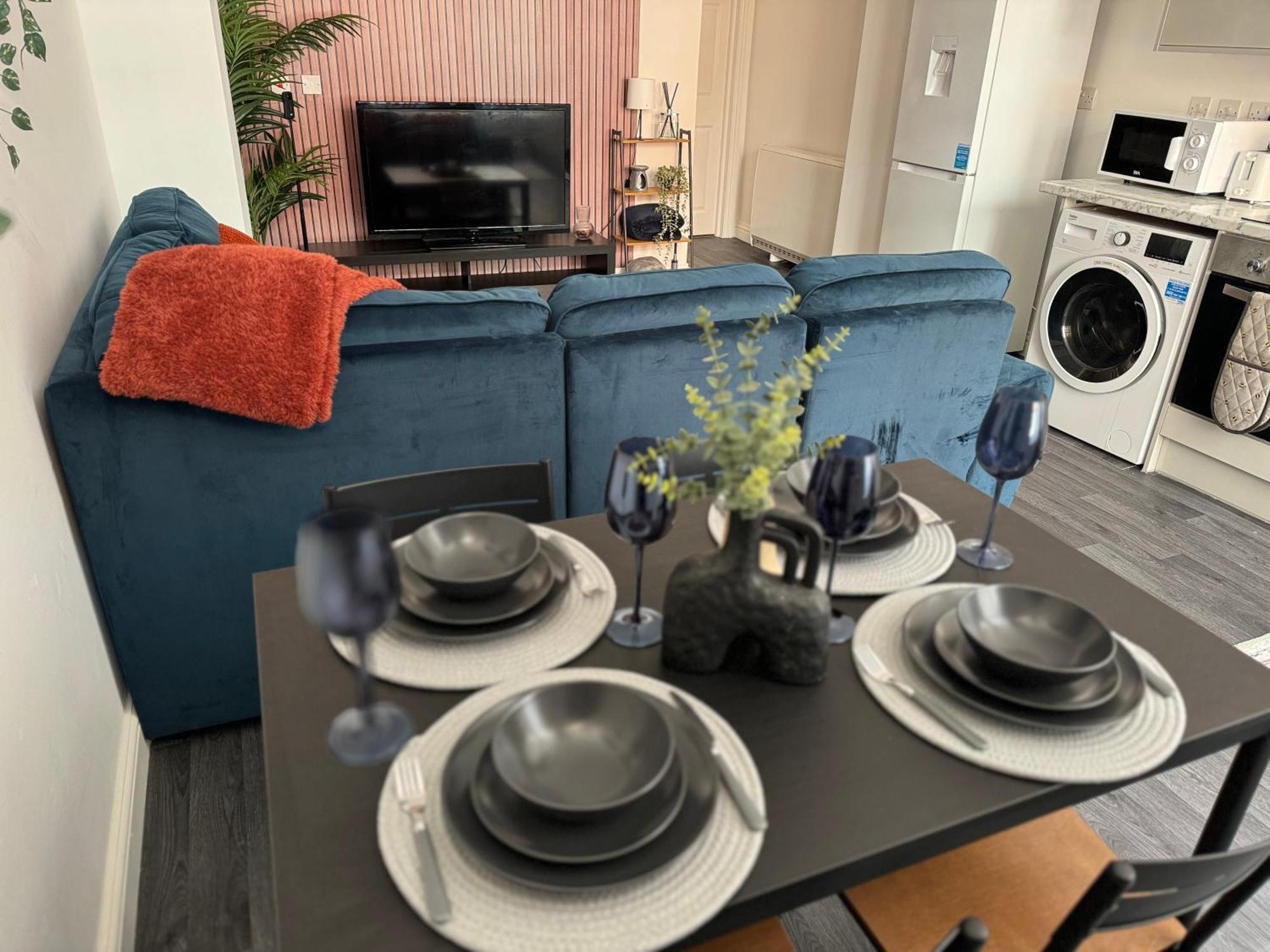 Group Bookings: Up To 30 Guests Across 5 Spacious Flats! Keyless Access Free Wifi & Parking Birmingham Exterior foto