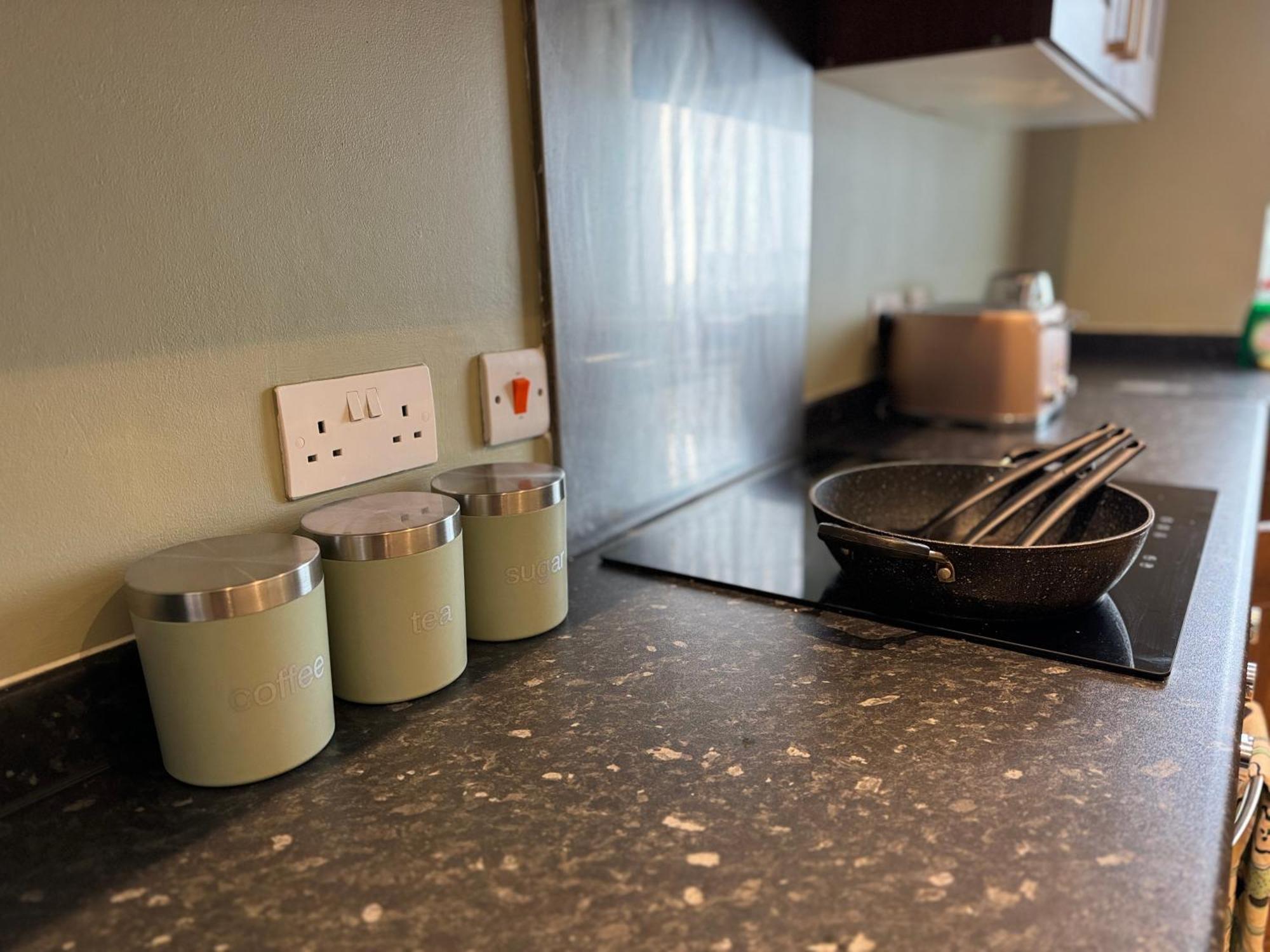 Group Bookings: Up To 30 Guests Across 5 Spacious Flats! Keyless Access Free Wifi & Parking Birmingham Exterior foto